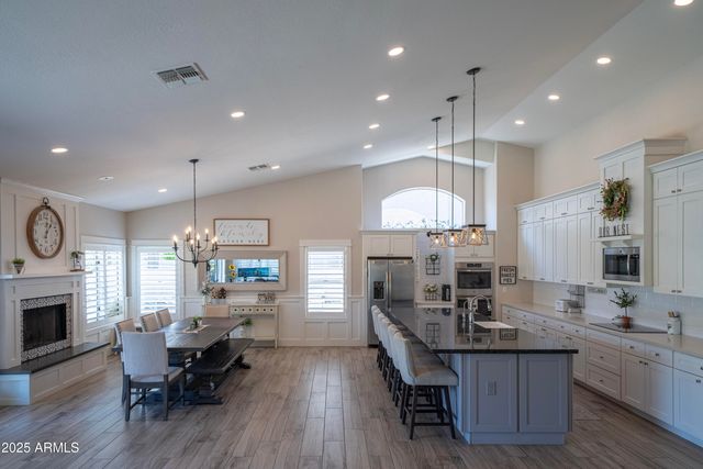 6340 W DONALD Drive, Glendale, AZ 85310