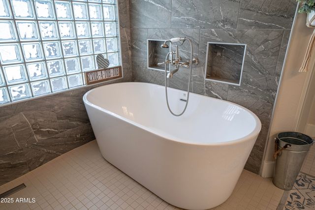 6340 W DONALD Drive, Glendale, AZ 85310