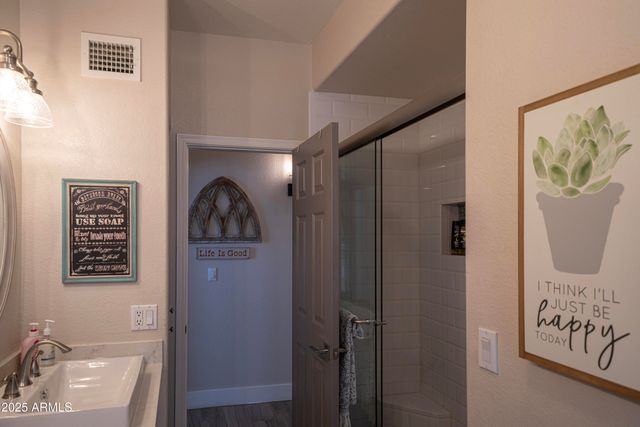 6340 W DONALD Drive, Glendale, AZ 85310