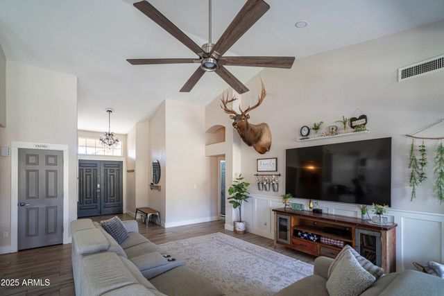 6340 W DONALD Drive, Glendale, AZ 85310