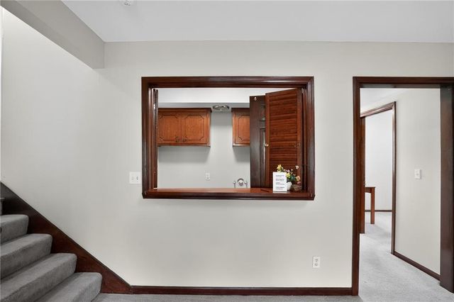 9915 Belleview Avenue, Kansas City, MO 64114