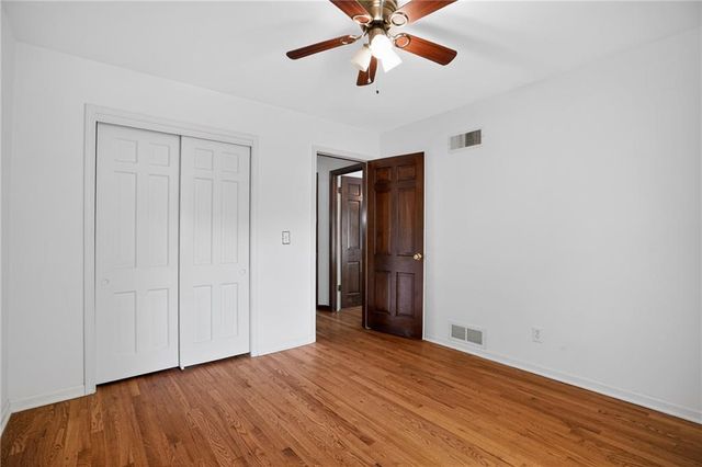 9915 Belleview Avenue, Kansas City, MO 64114