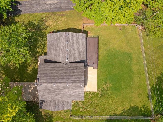 9915 Belleview Avenue, Kansas City, MO 64114