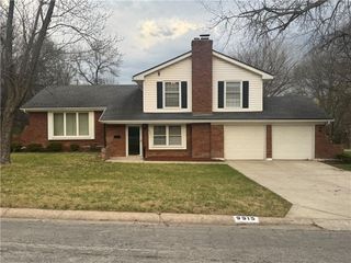9915 Belleview Avenue, Kansas City, MO 64114