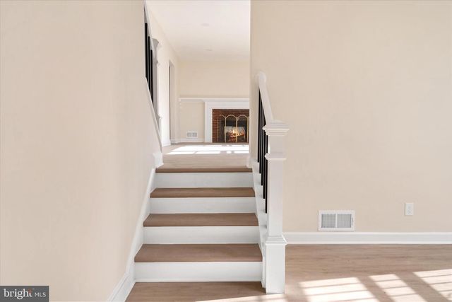 5009 BARTO AVE, Suitland, MD 20746