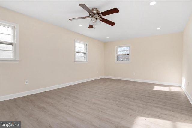 5009 BARTO AVE, Suitland, MD 20746