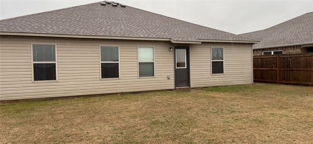 6300 SW Chalkstone Road, Bentonville, AR 72712