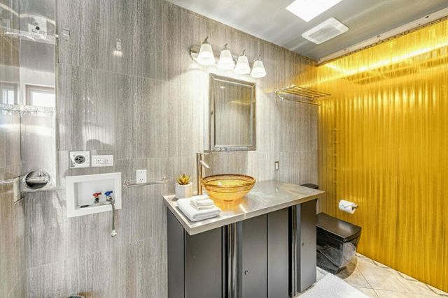 1111 E Ramon Road 1, Palm Springs, CA 92264