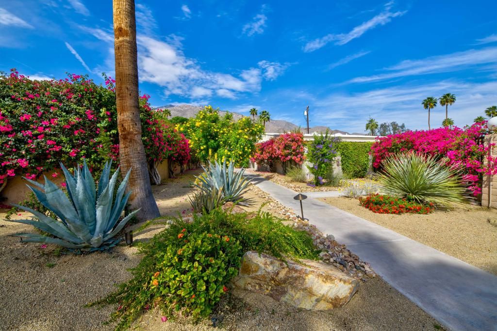 1111 E Ramon Road 1, Palm Springs, CA 92264