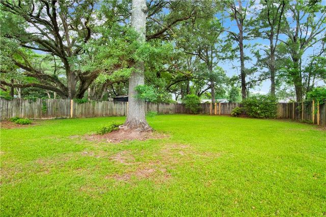 5824 Woodgate Road, Mobile, AL 36609