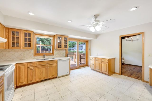 17610 24th Avenue N, Plymouth, MN 55447