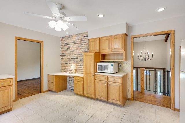 17610 24th Avenue N, Plymouth, MN 55447