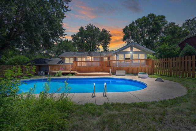 17610 24th Avenue N, Plymouth, MN 55447