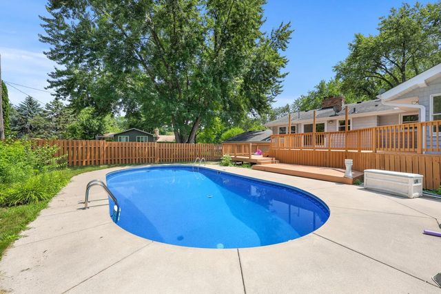 17610 24th Avenue N, Plymouth, MN 55447