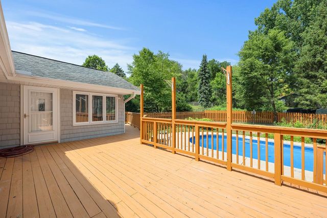 17610 24th Avenue N, Plymouth, MN 55447