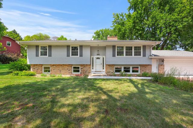17610 24th Avenue N, Plymouth, MN 55447