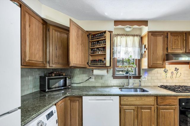 22 Whimbrel Drive, Cataumet, MA 02534