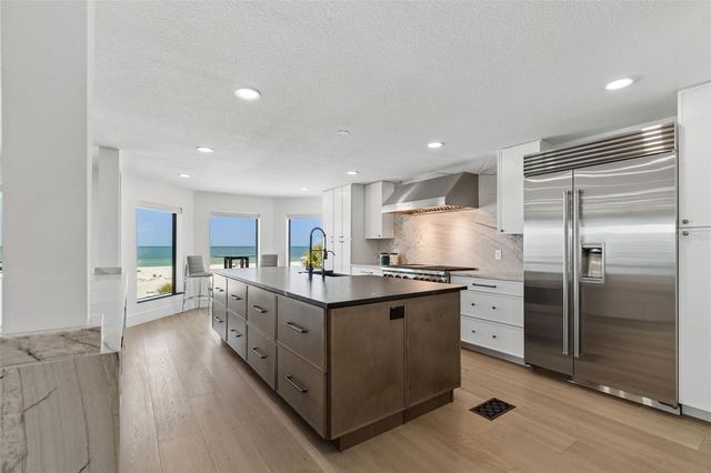 930 ELDORADO AVENUE, Clearwater Beach, FL 33767