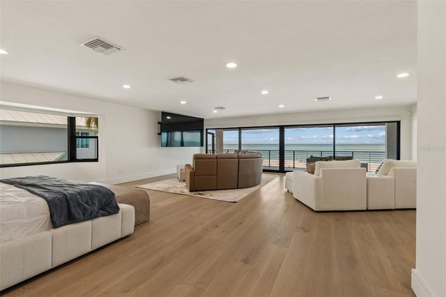 930 ELDORADO AVENUE, Clearwater Beach, FL 33767
