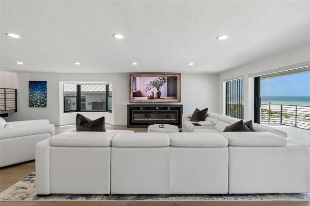 930 ELDORADO AVENUE, Clearwater Beach, FL 33767