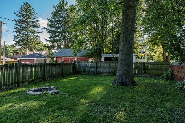 224 N Rockford Avenue, Rockford, IL 61107