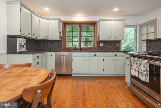 10 EFFINGHAM, Yardley, PA 19067