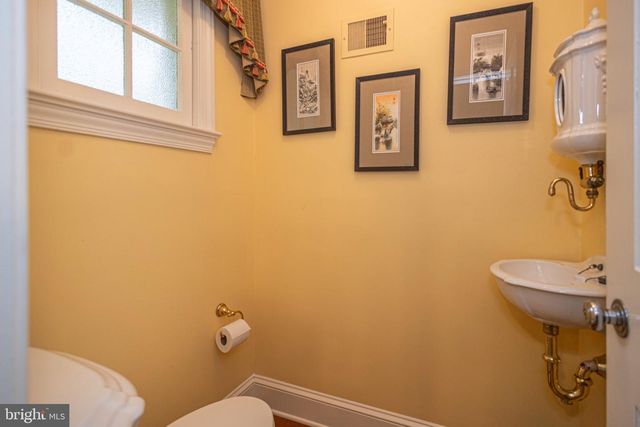 10 EFFINGHAM, Yardley, PA 19067