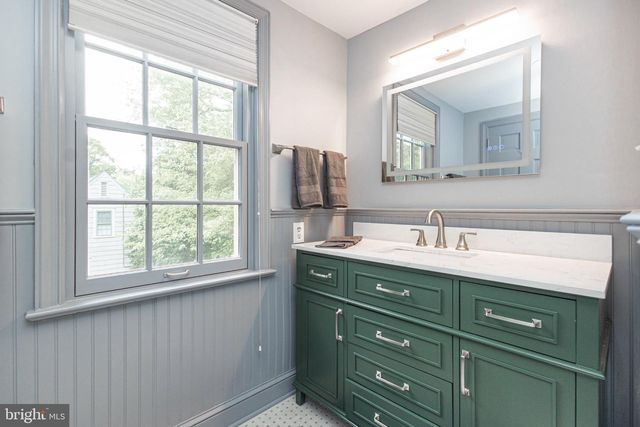 10 EFFINGHAM, Yardley, PA 19067