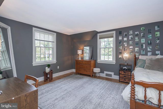 10 EFFINGHAM, Yardley, PA 19067