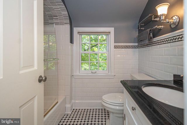 10 EFFINGHAM, Yardley, PA 19067