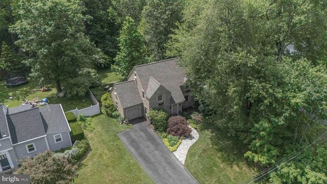 10 EFFINGHAM, Yardley, PA 19067