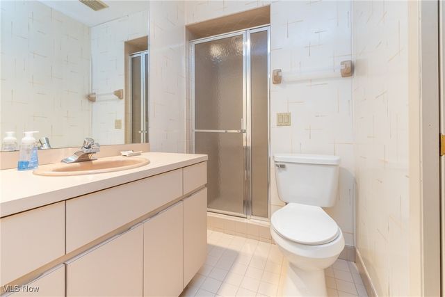 5 Hampshire Court, Beachwood, OH 44122