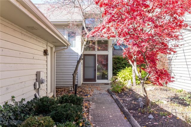 5 Hampshire Court, Beachwood, OH 44122