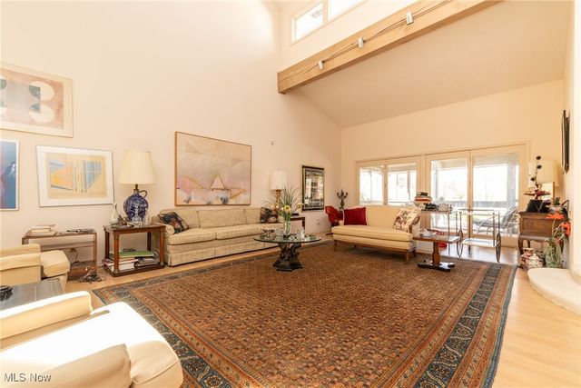 5 Hampshire Court, Beachwood, OH 44122