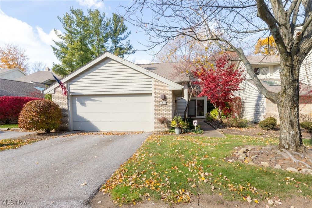 5 Hampshire Court, Beachwood, OH 44122