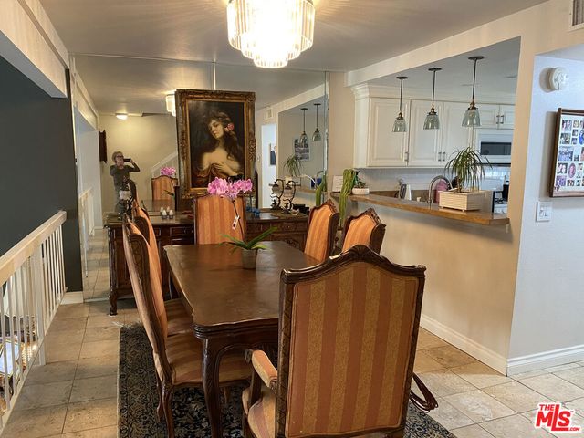 18417 Collins Street A, Tarzana, CA 91356