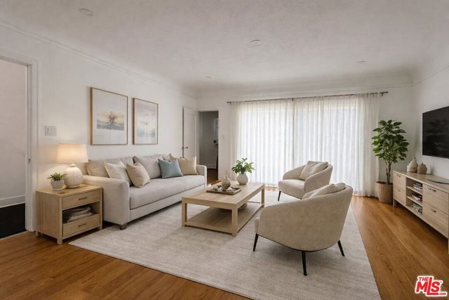 856 S Gramercy Place, Los Angeles, CA 90005