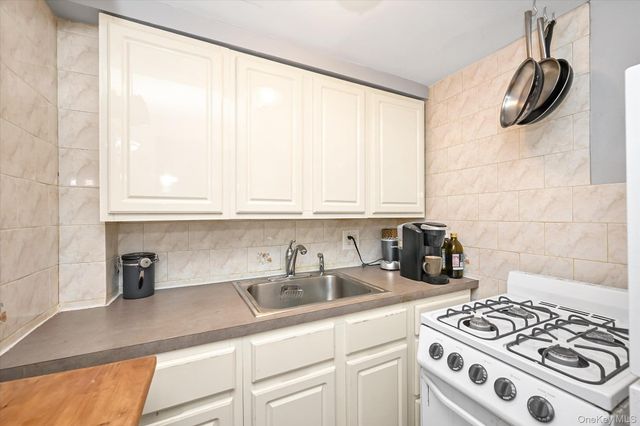 110-20 71st Avenue 102, Forest Hills, NY 11375