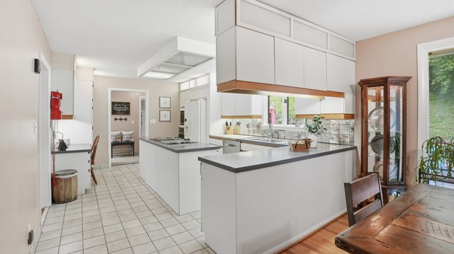 2145 S Berrys Chapel Ct, Franklin, TN 37069