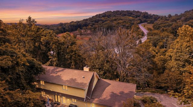 2145 S Berrys Chapel Ct, Franklin, TN 37069