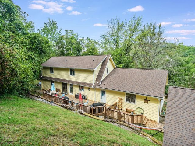 2145 S Berrys Chapel Ct, Franklin, TN 37069