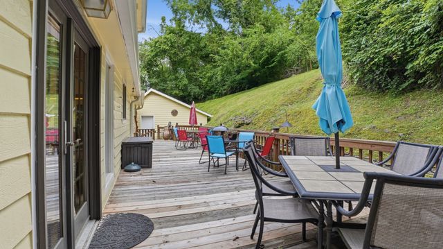 2145 S Berrys Chapel Ct, Franklin, TN 37069