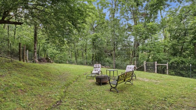 2145 S Berrys Chapel Ct, Franklin, TN 37069