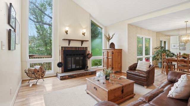 2145 S Berrys Chapel Ct, Franklin, TN 37069