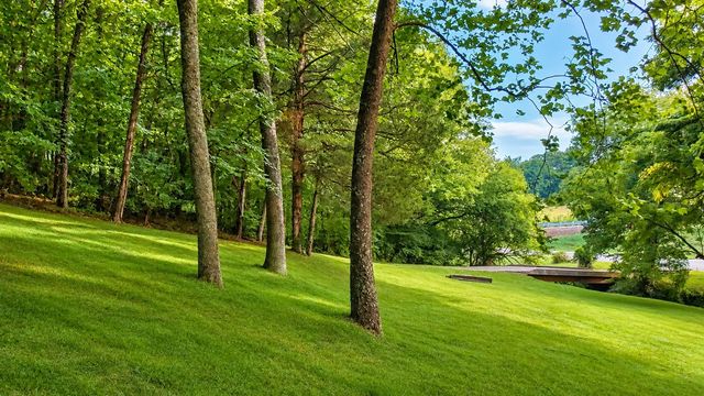 2145 S Berrys Chapel Ct, Franklin, TN 37069