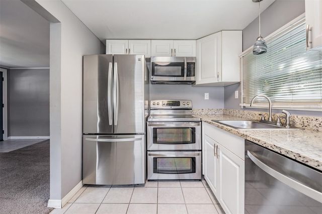 8210 N 10TH STREET, Tampa, FL 33604