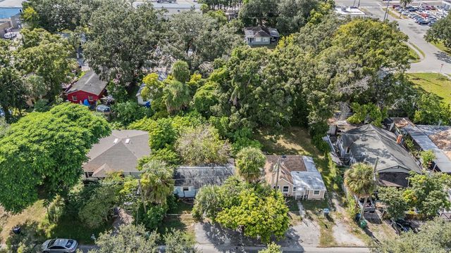 8210 N 10TH STREET, Tampa, FL 33604