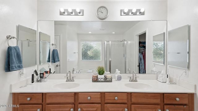5011 S CARLYLE Drive, Gilbert, AZ 85298
