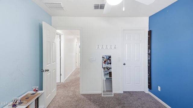 5011 S CARLYLE Drive, Gilbert, AZ 85298