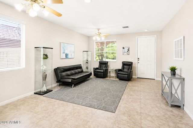 5011 S CARLYLE Drive, Gilbert, AZ 85298
